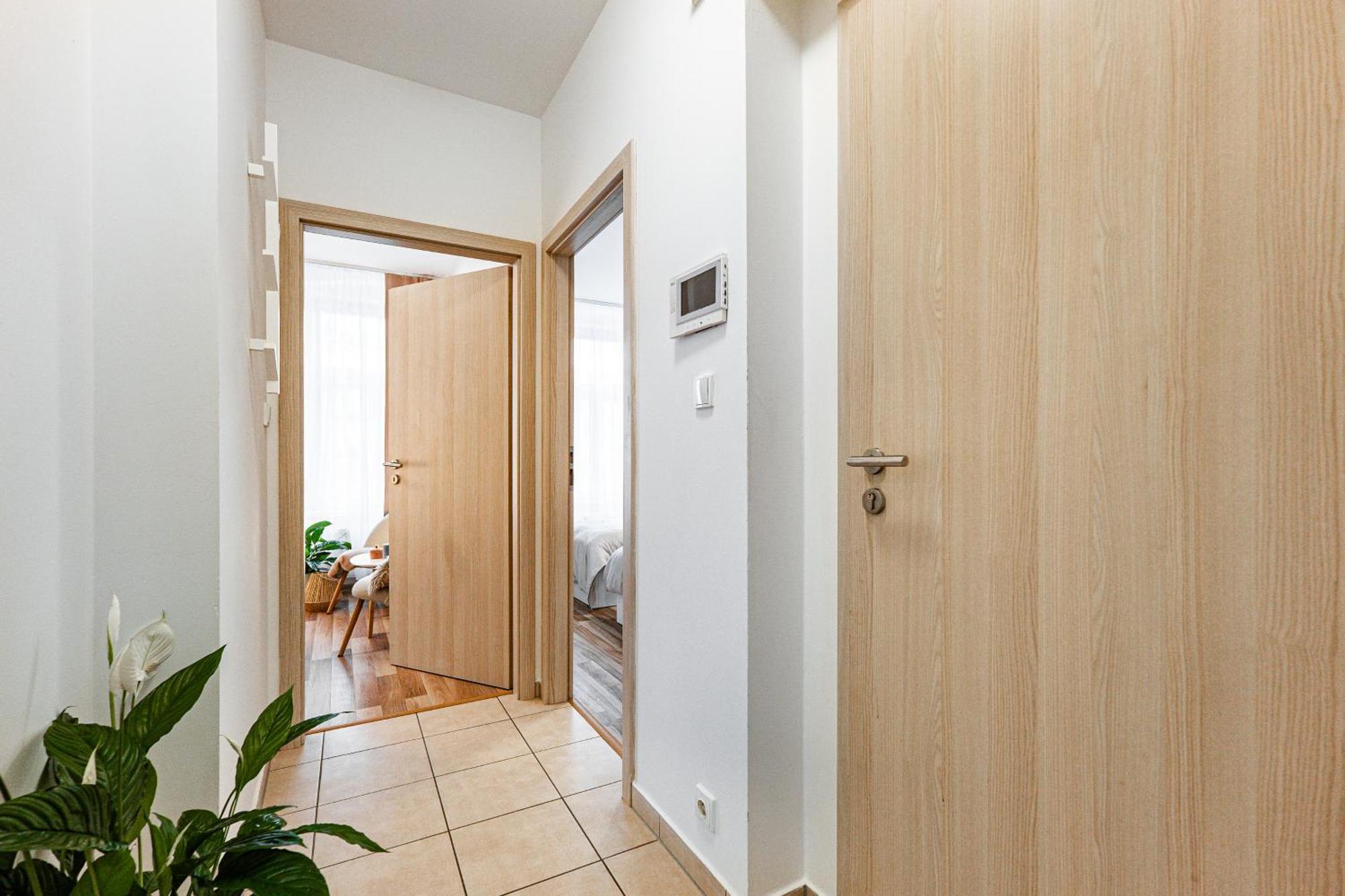 Karlsbad Apartments *