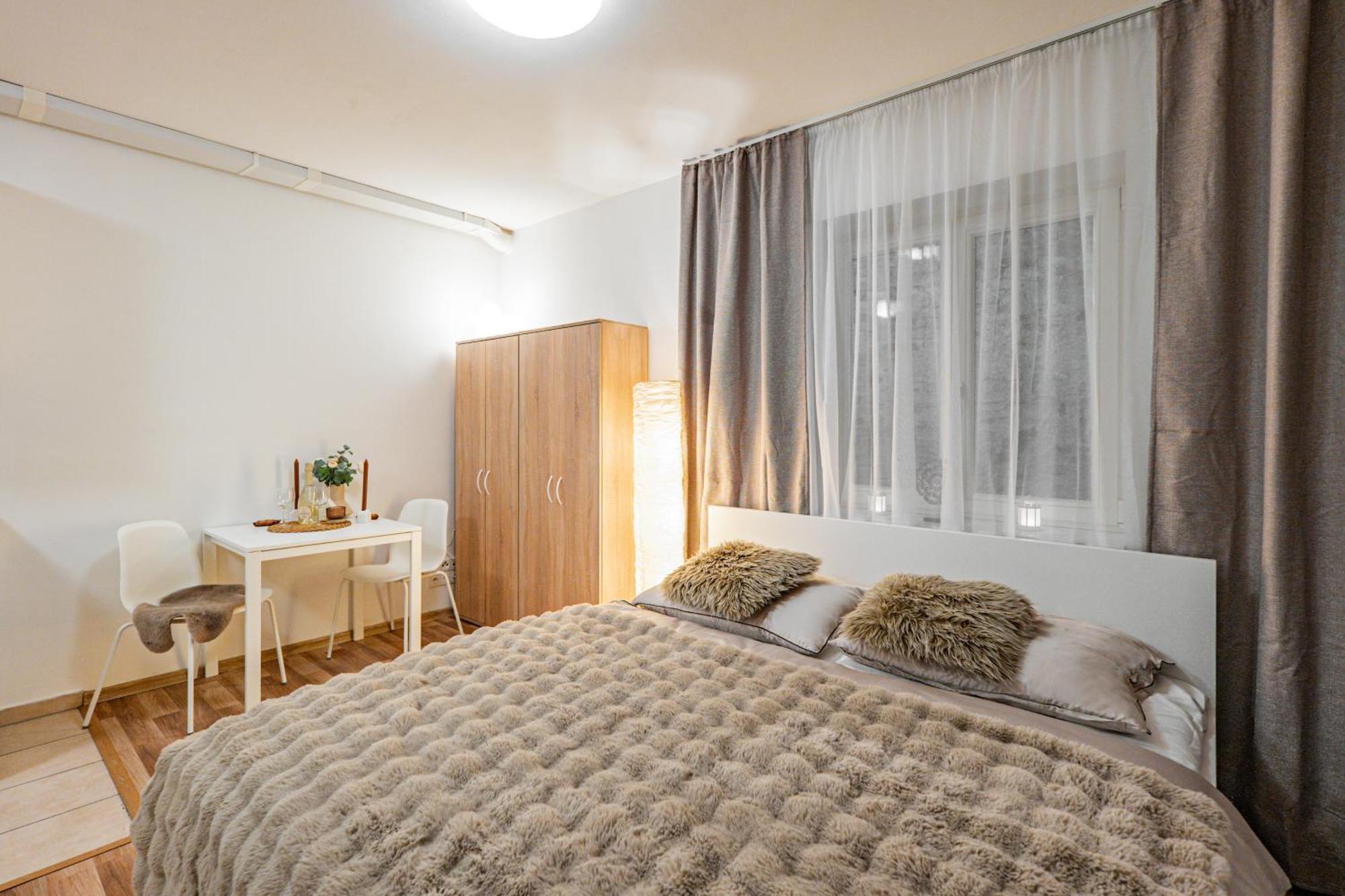 Karlsbad Apartments Apartment *