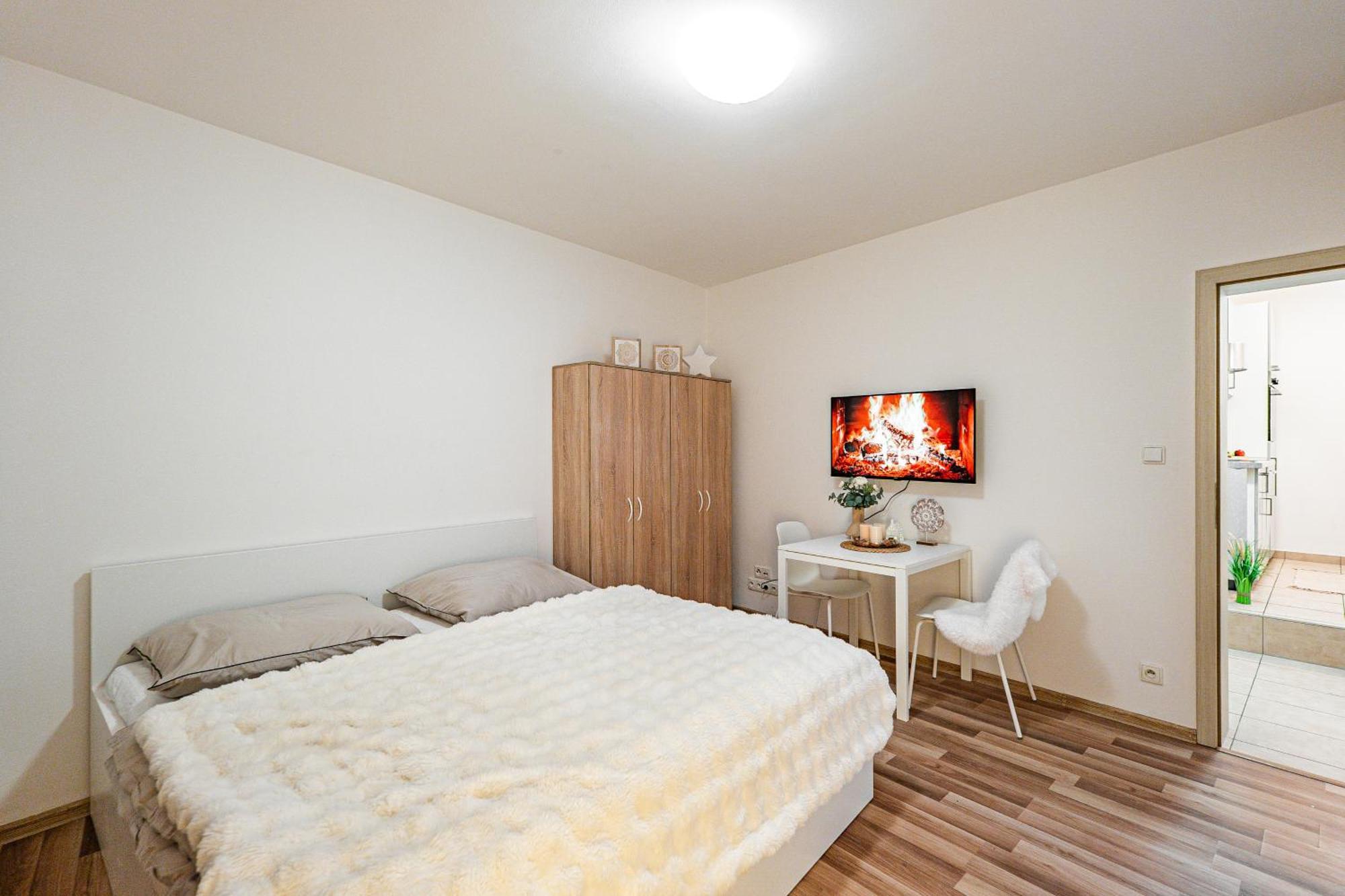Karlsbad Apartments *