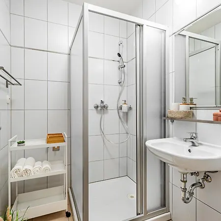 Karlsbad Apartments Exterior photo