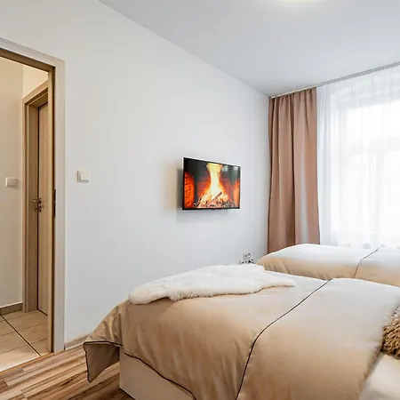Karlsbad Apartments Exterior photo