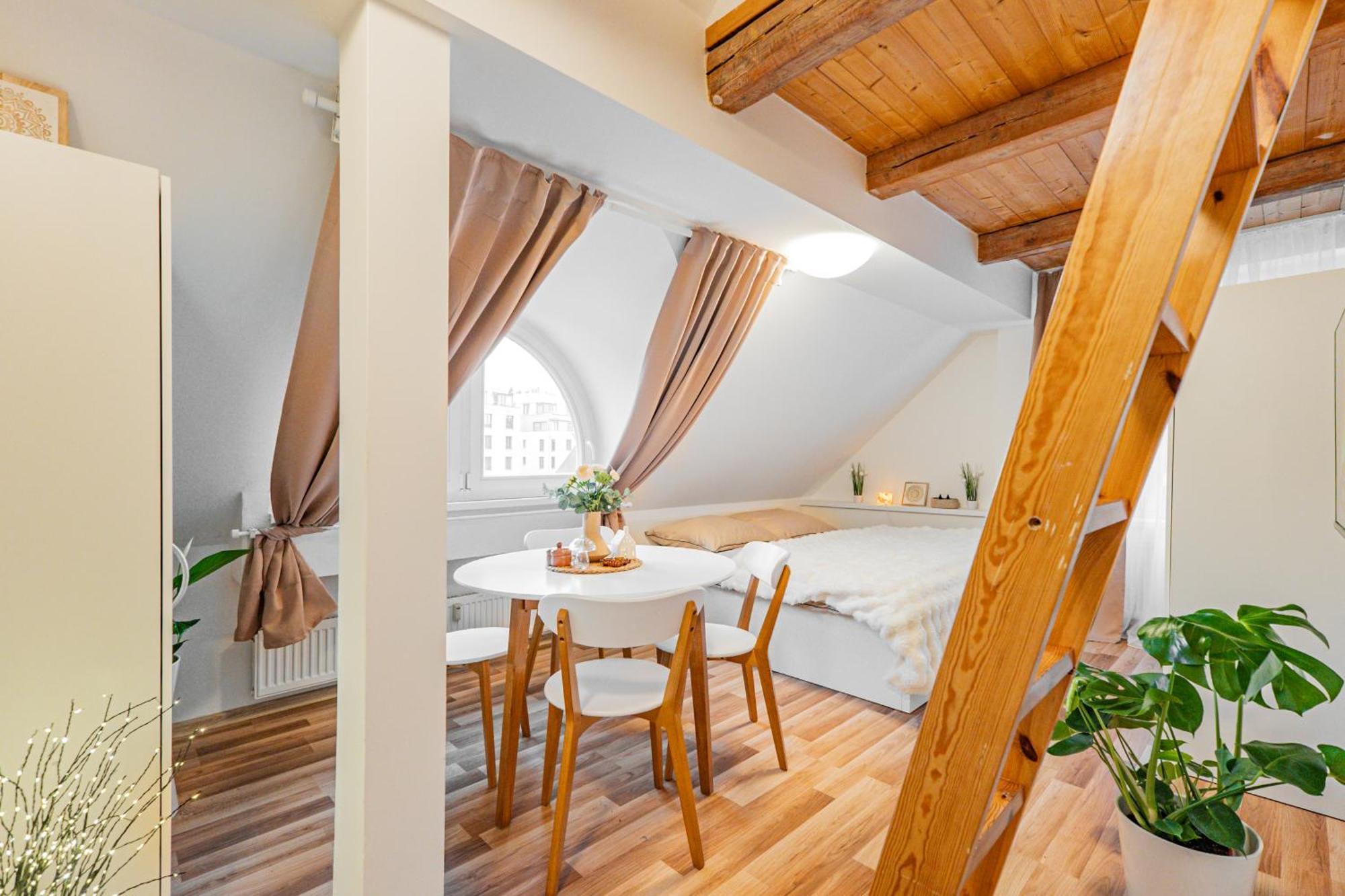 Karlsbad Apartments Apartment *